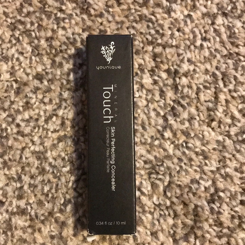 Younique concealer